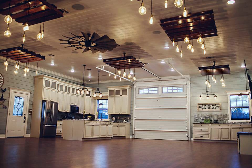 The beautiful farmhouse style kitchen in The Barn