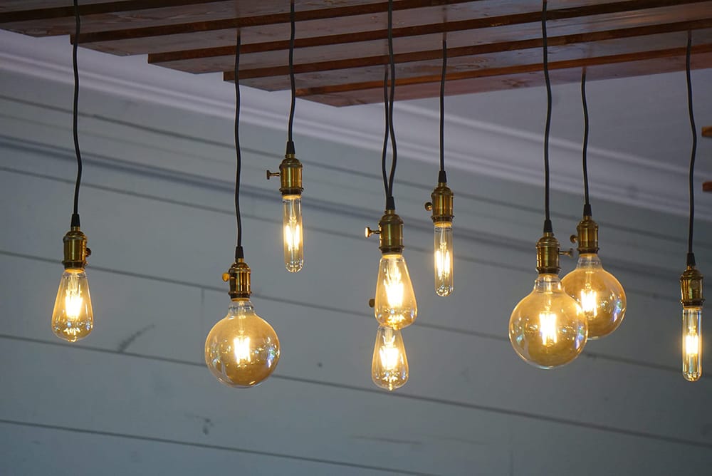 Edison bulb light fixture